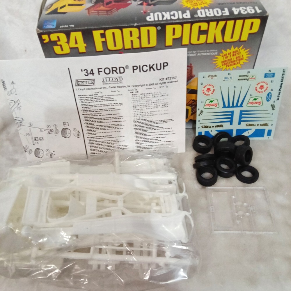 Lindberg 1934 Ford Pickup 1/25 Scale Model Kit 72157 3-in-1 Tow Stake Truck - Picture 2 of 5